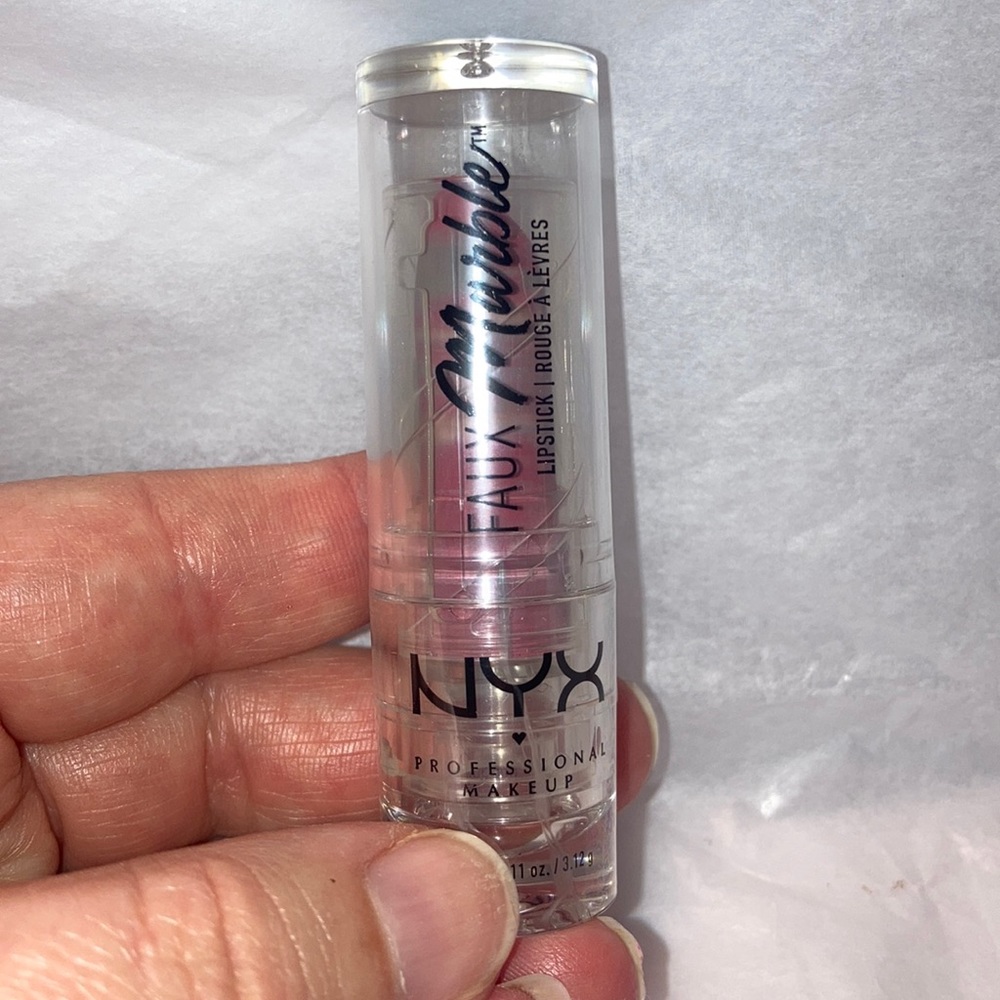 💋NYX faux marble lipstick